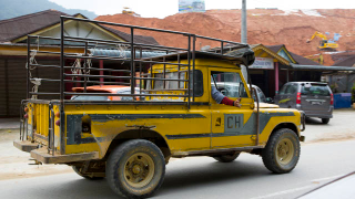 Illustration for article titled Malaysia Is Where Land Rovers Go To Die